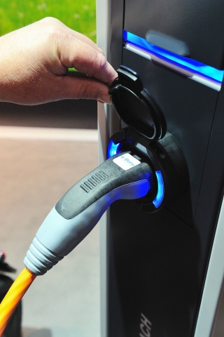 Bals bietet maßgeschneiderte Lösungen für die Elektro-Mobilität der Zukunft.