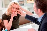 Fachgerechte Anpassung muss sein: Jedes Auge ist so individuell wie ein Fingerabdruck. (Quelle: KGS) Fachgerechte Anpassung muss sein: Jedes Auge ist so individuell wie ein Fingerabdruck. (Quelle: KGS)