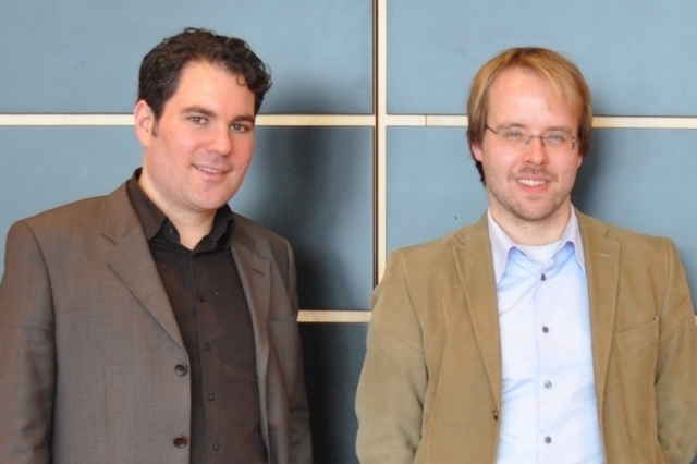 Bild: Oliver Frederik Hahr (l.) von oha communication begleitet den Software-Cluster zur CeBIT 2012.
