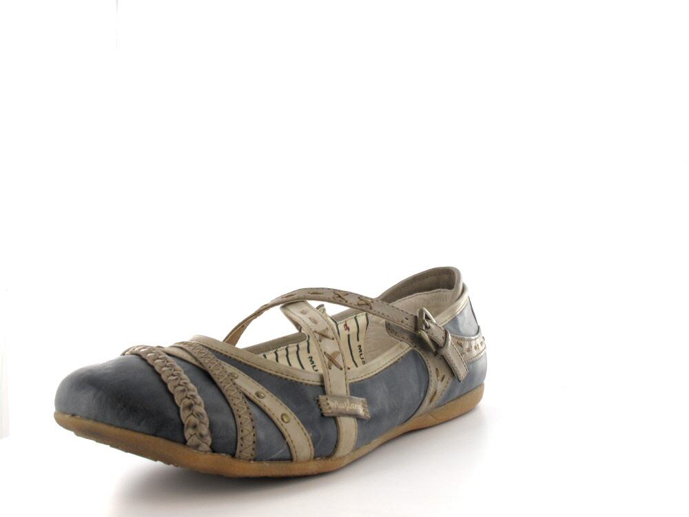 Schicke Damenschuhe in Übergrößen für den Sommer Schicke Damenschuhe in Übergrößen für den Sommer
