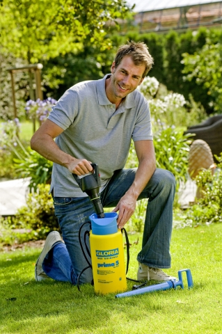 Gloria AutoPump ist zum Nachrüsten bestehender Gloria-Sprühgeräte erhältlich oder als Set mit dem Sp