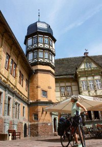Weserrenaissance Schloss Bevern am Weser-Radweg.