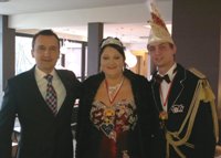 Falk Bartels mit Janine I. und Prinz Oliver I. (v.l.n.r.)