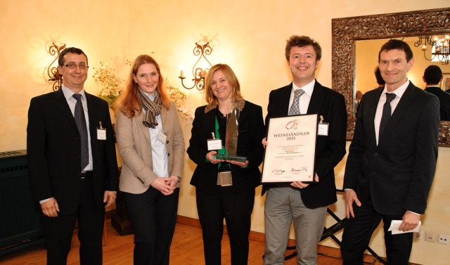 Bildunterschrift v.l.n. r.: Giovanni Maiorana, Silvia Garrecht, Maria Pellegrini, Stephan Pellegrini Bildunterschrift v.l.n. r.: Giovanni Maiorana, Silvia Garrecht, Maria Pellegrini, Stephan Pellegrini