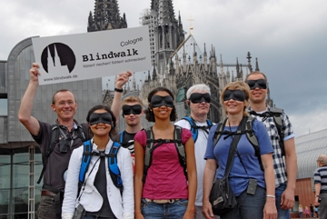 Blindwalk - Deutschlands erste Stadtführung mit verbundenen Augen