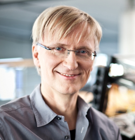 Christoph Künkel, Direktor Product Management bei innovaphone, freut sichüber die erfolgreiche Zerti