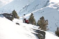 Skifahrer im Gelände