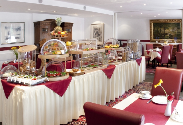 Für das Frühstücksbüfett erhielt das Hotel Burgschmiet das Gütesiegel Für das Frühstücksbüfett erhielt das Hotel Burgschmiet das Gütesiegel