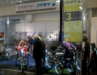 Am Messestand von PFIFF und PFAU-Tec. Am Messestand von PFIFF und PFAU-Tec.
