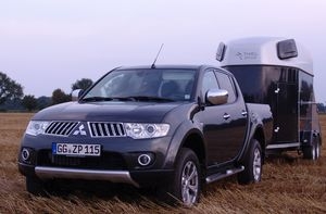 Zugfahrzeugtest auf www.mit-Pferden-reisen: Mitsubishi L200