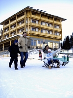 Familie im Schnee Familie im Schnee