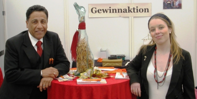 Von links: Walther Proneth und MONARCHIS-Promotionleiterin Tina Krüger Von links: Walther Proneth und MONARCHIS-Promotionleiterin Tina Krüger