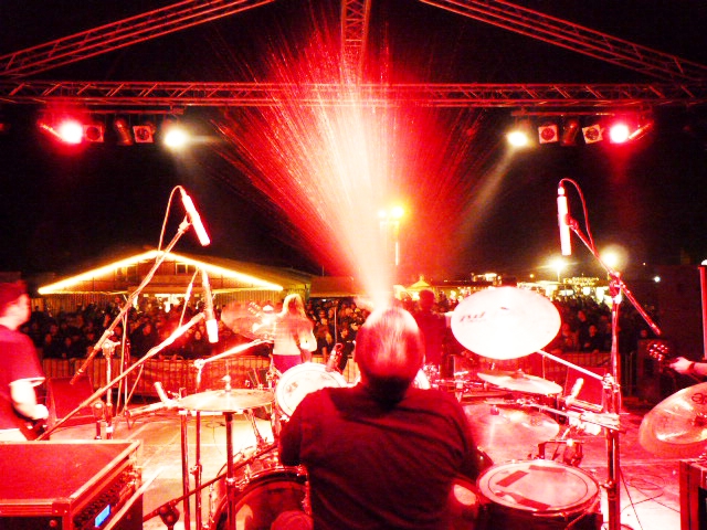 Ein Blick von der Bühne beim Festival Ein Blick von der Bühne beim Festival
