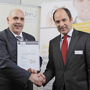 Thomas Volkert, Geschäftsführer ByteAction GmbH, und Martin Hubschneider, CAS Software AG (v.l.n.r.) Thomas Volkert, Geschäftsführer ByteAction GmbH, und Martin Hubschneider, CAS Software AG (v.l.n.r.)
