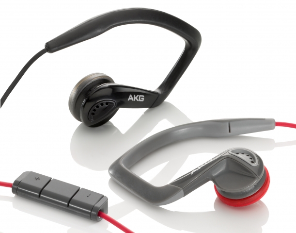 AKG K326