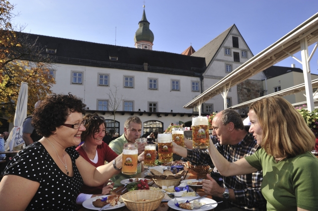 Kloster Andechs: Bayerische Lebensart mit Tradition seit 1455. Kloster Andechs: Bayerische Lebensart mit Tradition seit 1455.