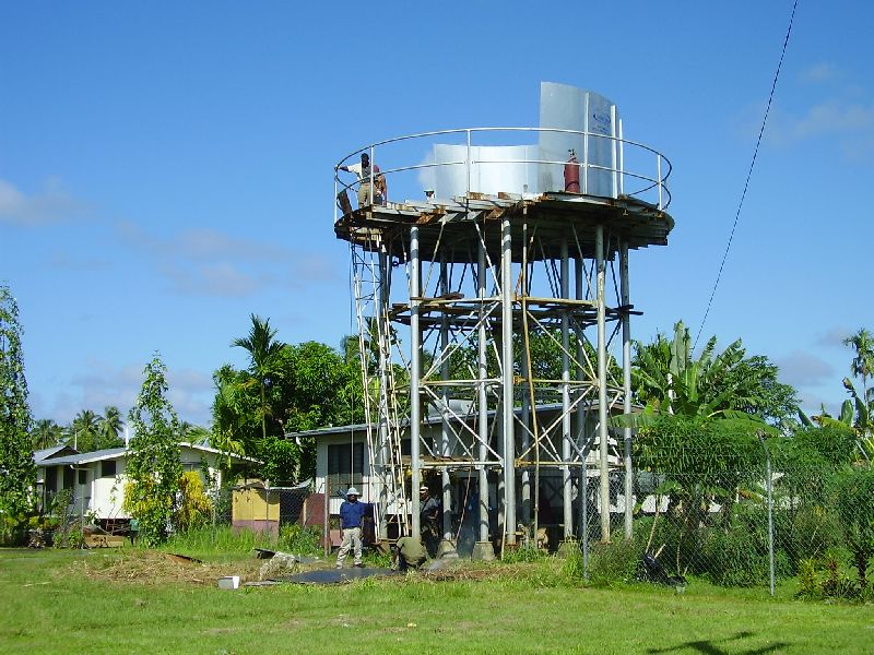 Wassertank in Papua-Neuguinea St. Mary Hospital (Qu: Steyler Missionare) Wassertank in Papua-Neuguinea St. Mary Hospital (Qu: Steyler Missionare)