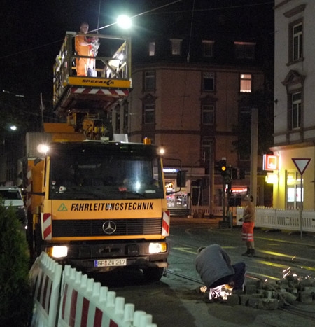 Stadtbeleuchtung ist nötig, aber es geht auch effizienter und umweltverträglicher, wie die NABU-Auss Stadtbeleuchtung ist nötig, aber es geht auch effizienter und umweltverträglicher, wie die NABU-Auss