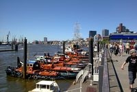 Fadtour Hamburg: Die Landungsbrücken sind ein Wahrzeichen von Hamburg und Bestandteil der Sternradto