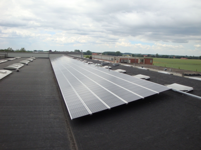 Innerhalb von vier Monaten haben die Facharbeiter der Ahrens Solartechnik GmbH&Co. KG die leistungsf Innerhalb von vier Monaten haben die Facharbeiter der Ahrens Solartechnik GmbH&Co. KG die leistungsf