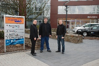Schauplatz für die KonicaMinolta-Installation durch Faber: Das Schauinsland-Reisen- Firmengebäude Schauplatz für die KonicaMinolta-Installation durch Faber: Das Schauinsland-Reisen- Firmengebäude