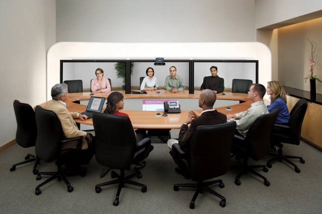 Foto Cisco Tele Presence: http://www.smelty.com/nxo/Cisco_TelePresence.jpg Foto Cisco Tele Presence: http://www.smelty.com/nxo/Cisco_TelePresence.jpg