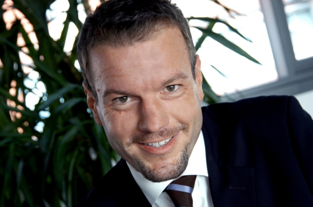 Florian Schwiecker, Philips Speech Processing Florian Schwiecker, Philips Speech Processing