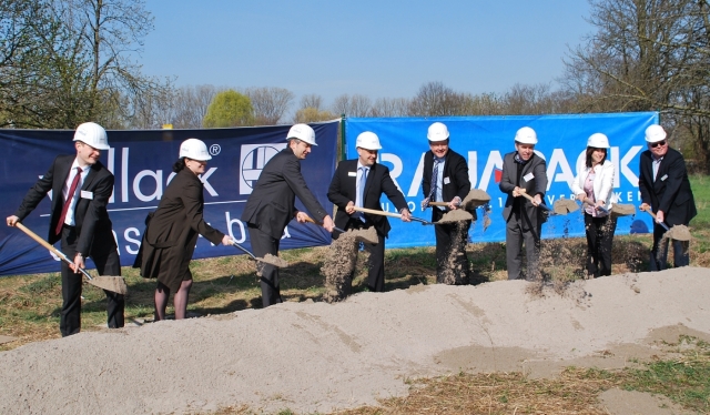 Am 27. März 2012 fand der offizielle Spatenstich für den neuen Standort von Rajapack in Ettlingen st Am 27. März 2012 fand der offizielle Spatenstich für den neuen Standort von Rajapack in Ettlingen st