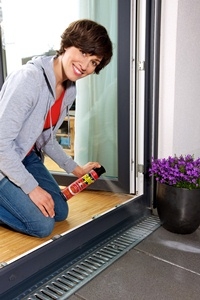 Mit dem Raid® Ameisen-Spray werden Ameisen in Sekunden bekämpft und durch Besprühen der Laufwege bis Mit dem Raid® Ameisen-Spray werden Ameisen in Sekunden bekämpft und durch Besprühen der Laufwege bis