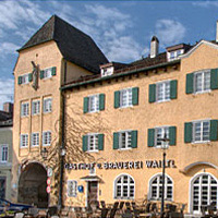 Die perfekte Symbiose von Tradition und Moderne. Die perfekte Symbiose von Tradition und Moderne.