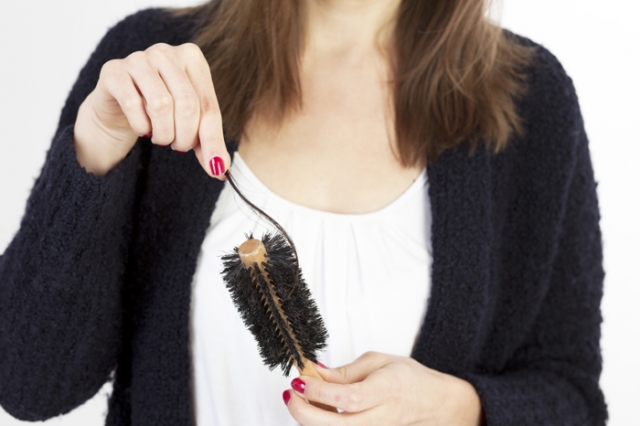 Durchschnittlich jede dritte Frau leidet in Deutschland an Haarausfall Durchschnittlich jede dritte Frau leidet in Deutschland an Haarausfall