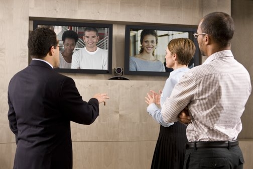 Videokonferenzen mit dem HDX 7000 Room-Telepresence-System von Polycom Videokonferenzen mit dem HDX 7000 Room-Telepresence-System von Polycom