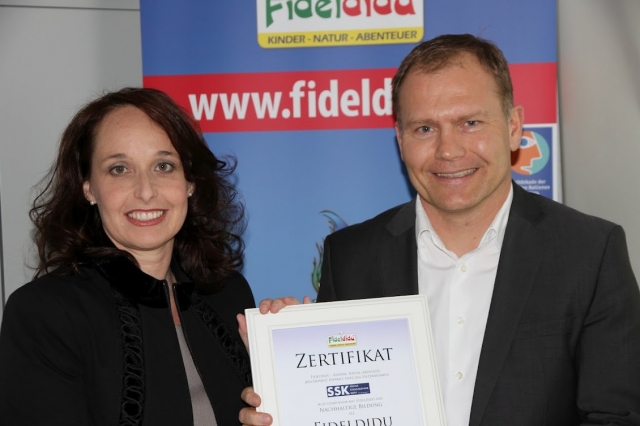 Frau Maria del Carmen Limberger und Herr Heinrich Sülzle (Geschäftsleitung der SSK-Gruppe) Frau Maria del Carmen Limberger und Herr Heinrich Sülzle (Geschäftsleitung der SSK-Gruppe)