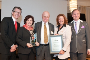 v.l.n.r.: Gerd Kulhavy, Renate Richter, Prof. Dr. Geert Hofstede, Nicole Bußmann, Prof. Dr. Lothar S v.l.n.r.: Gerd Kulhavy, Renate Richter, Prof. Dr. Geert Hofstede, Nicole Bußmann, Prof. Dr. Lothar S