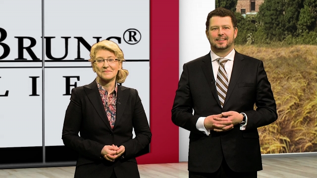Unternehmer Renate und Michael Bruns in ihrem digitalen 3D-Studio. Modernster Hochglanz aus dem Comp Unternehmer Renate und Michael Bruns in ihrem digitalen 3D-Studio. Modernster Hochglanz aus dem Comp
