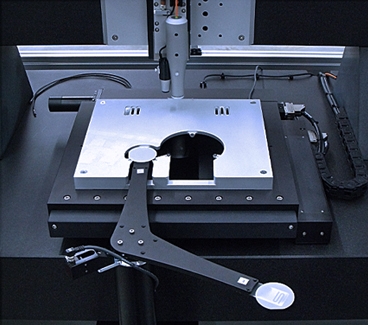 Ein MicroProf  mit Waferhandling-System
