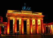 Das Brandenburger Tor wird während des Festival of Lights illuminiert. 