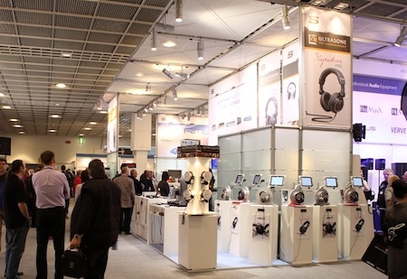 Der Messestand von Kopfhörer-Spezialist Ultrasone (hier auf der Frankfurter Musikmesse 2012) Der Messestand von Kopfhörer-Spezialist Ultrasone (hier auf der Frankfurter Musikmesse 2012)