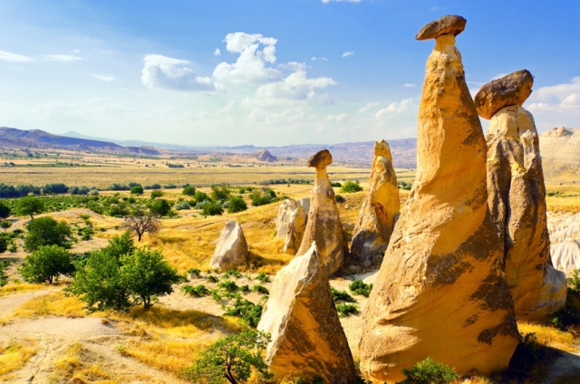 Mit dem Rad durch die faszinierende Landschaft Kappadokiens Mit dem Rad durch die faszinierende Landschaft Kappadokiens