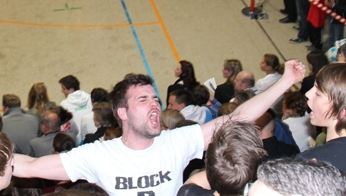 Block B: wieder soll in der Hiersemann-Halle Gänsehautatmosphäre herrschen Block B: wieder soll in der Hiersemann-Halle Gänsehautatmosphäre herrschen