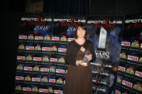 Nicole Kleinhenz (Flirtpub Geschäftsführerin) mit dem begehrten Award Nicole Kleinhenz (Flirtpub Geschäftsführerin) mit dem begehrten Award