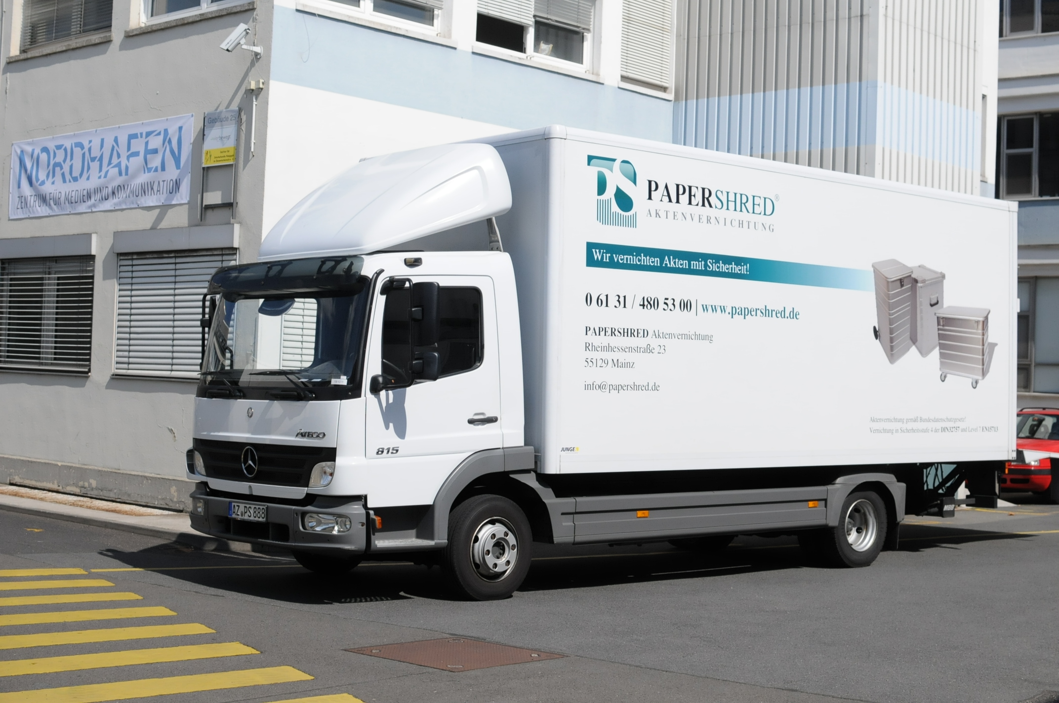 1. PAPERSHRED LkW aus Mainz,Wiesbaden 2010
