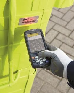 Containerscannung auf Knopfdruck - Auch mit Arbeitshandschuhen leicht zu bedienen. Foto: Nicole Zimm Containerscannung auf Knopfdruck - Auch mit Arbeitshandschuhen leicht zu bedienen. Foto: Nicole Zimm