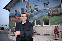 Alpenmilch Salzburg entscheidet sich für Schnelllauftore von EFAFLEX. Alpenmilch Salzburg entscheidet sich für Schnelllauftore von EFAFLEX.
