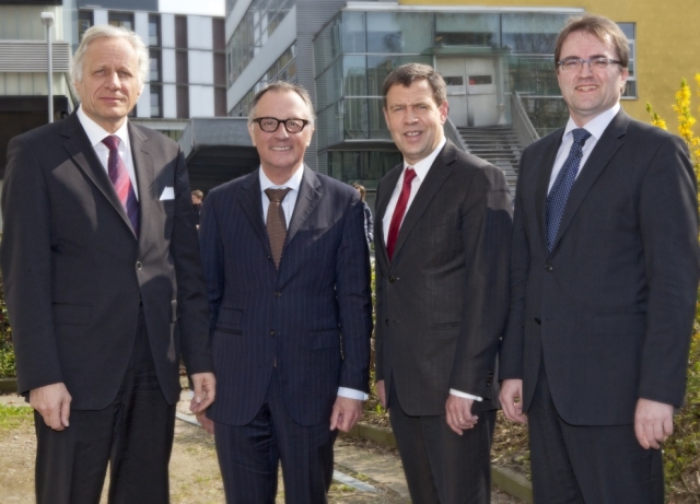 Experten beim 11. Eppendorfer Dialog zur Gesundheitspolitik (v.l.n.r.): W. Plassmann (KV Hamburg), D Experten beim 11. Eppendorfer Dialog zur Gesundheitspolitik (v.l.n.r.): W. Plassmann (KV Hamburg), D