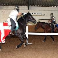 Norbert Maros und Peter Freund zeigten eine Ritter-Vorführung