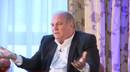 Uli Hoeneß, Präsident des FC Bayern München, spricht bei HOTELIER TVüber Führungsstärke