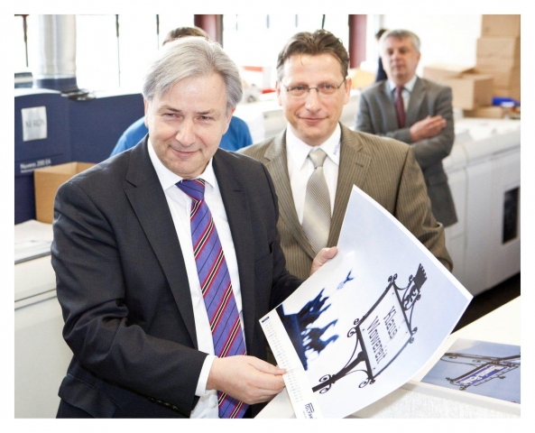 Regierender Bürgermeister von Berlin besucht Druck- und Mediendienstleister Polyprint in Adlershof Regierender Bürgermeister von Berlin besucht Druck- und Mediendienstleister Polyprint in Adlershof