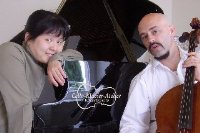 Das Cello-Klavier-Duo Ringe & Saito in ihrem Cello-Klavier-Atelier in Heidelberg