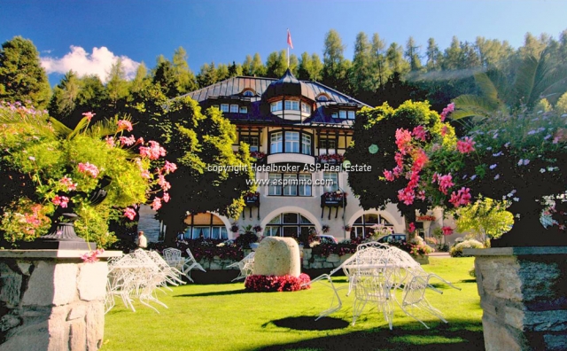 Schweizer Luxus Hotel im Engadin zu kaufen bei ASP Hotel Brokers Schweizer Luxus Hotel im Engadin zu kaufen bei ASP Hotel Brokers